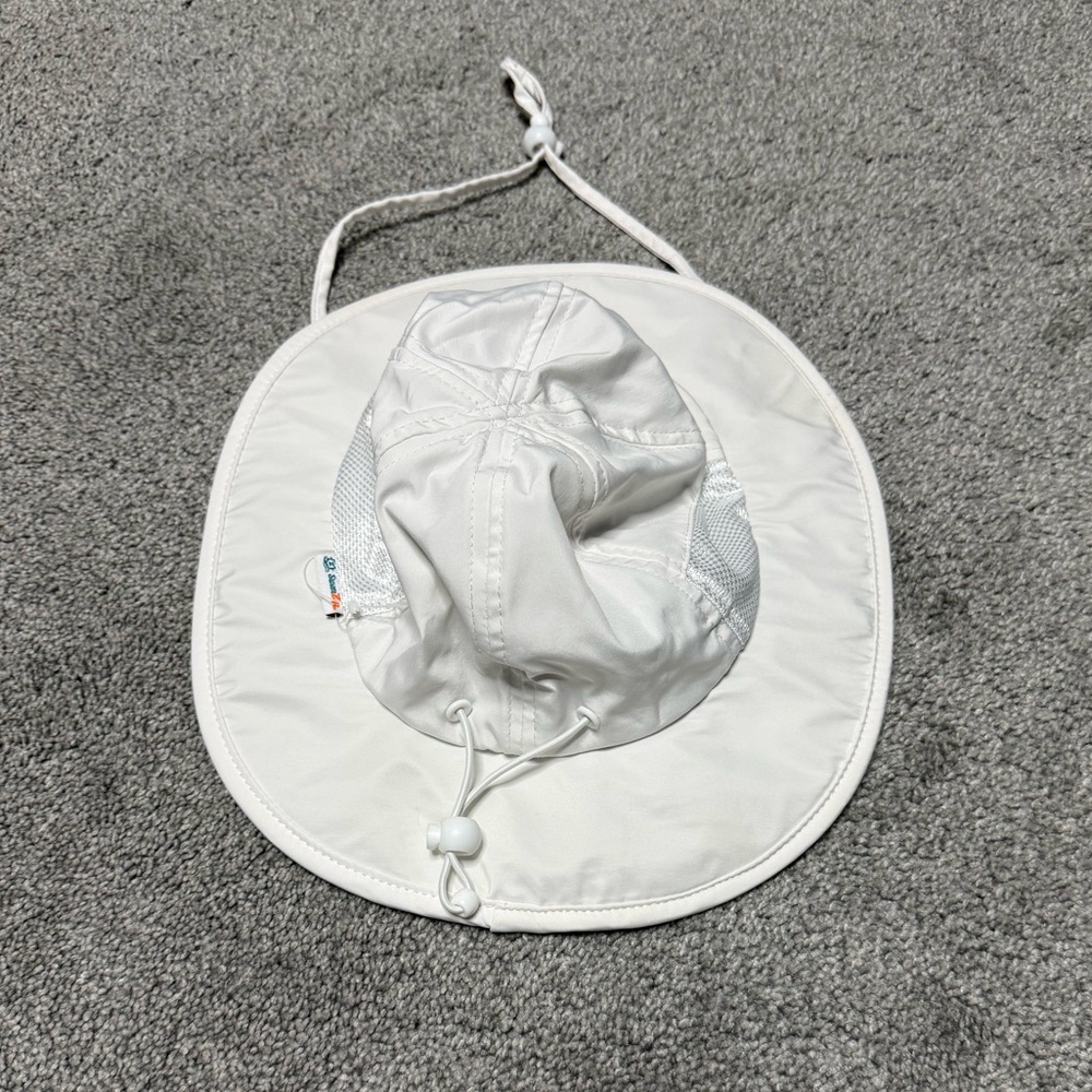Kids White Sun Bucket Hat with Adjustable Chin Cord